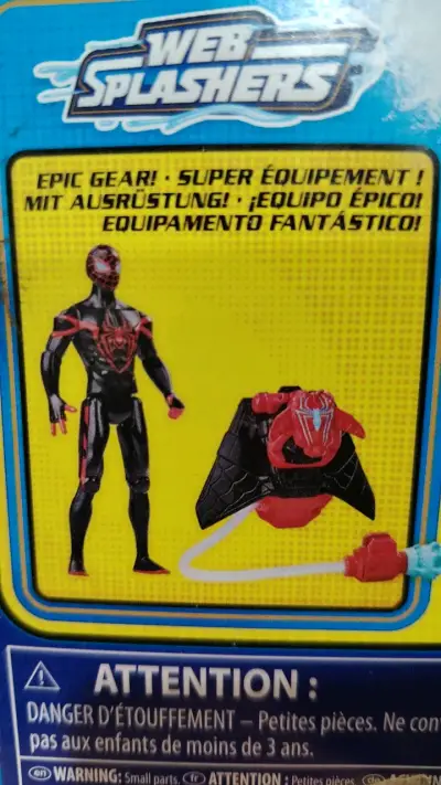 Figura de acción Miles Morales Spider-Man con lanzador de agua - miniatura 6
