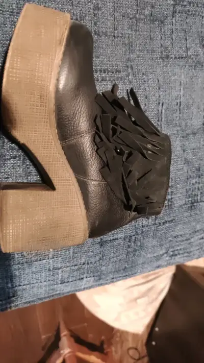 Botines de cuero negro con flecos y tacón alto - miniatura 3