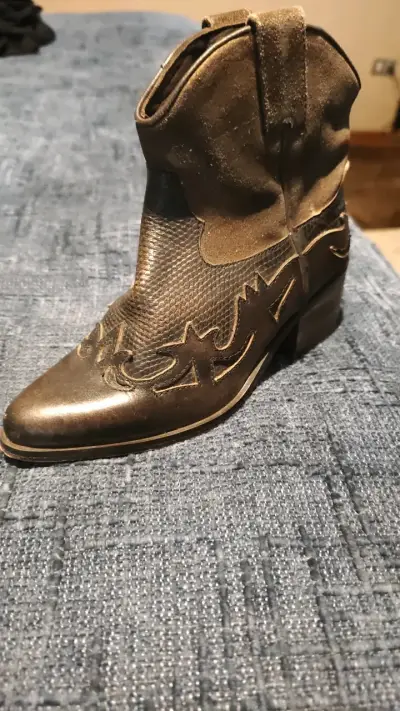 Botines de cuero marrón con diseño western - miniatura 2