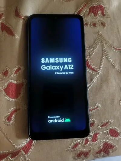 Samsung Galaxy A12 smartphone en buen estado - miniatura 1