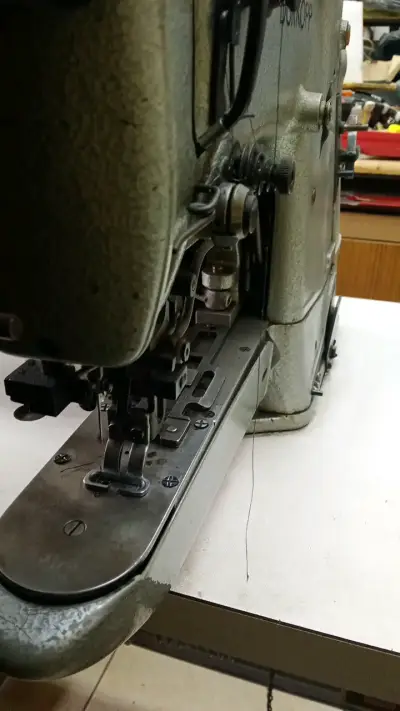 Máquina Atracadora Industrial Durkopp - miniatura 4
