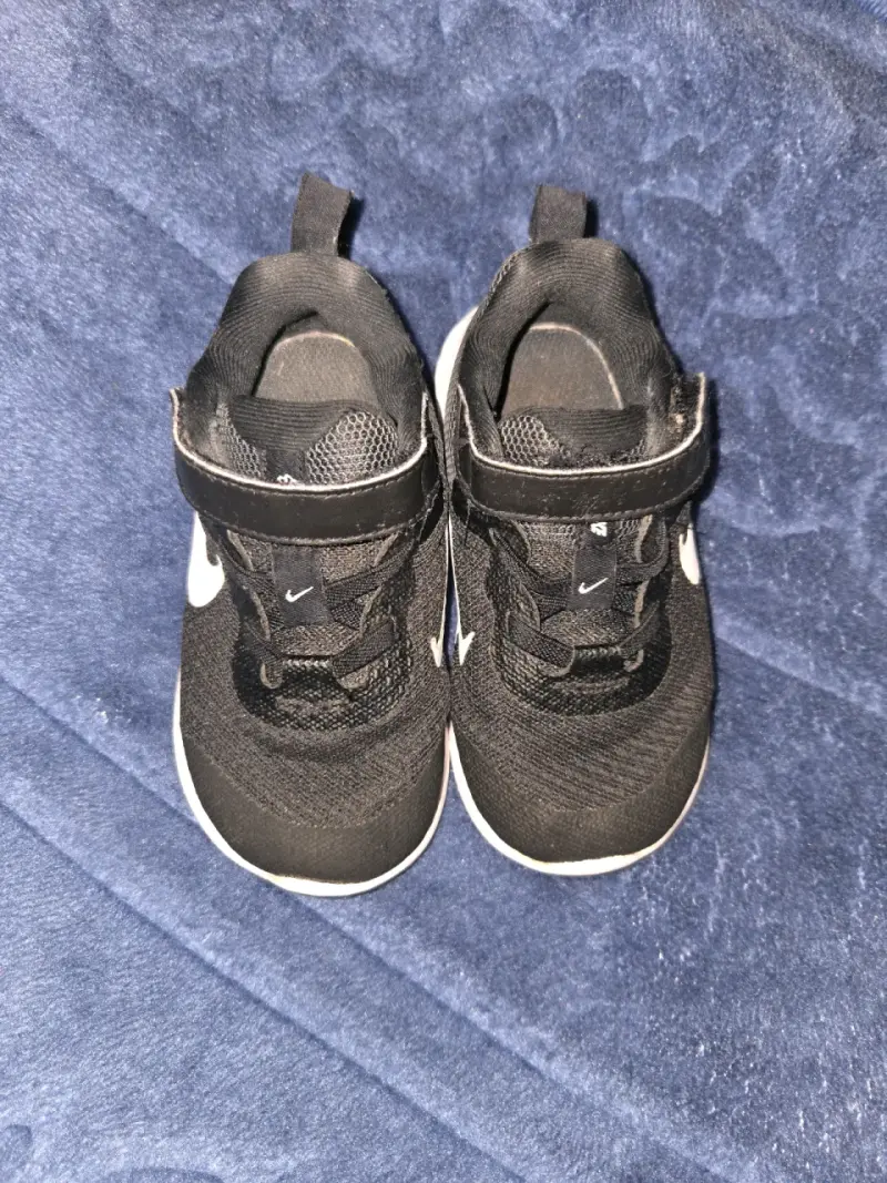 Zapatillas deportivas negras para niños Nike - 1