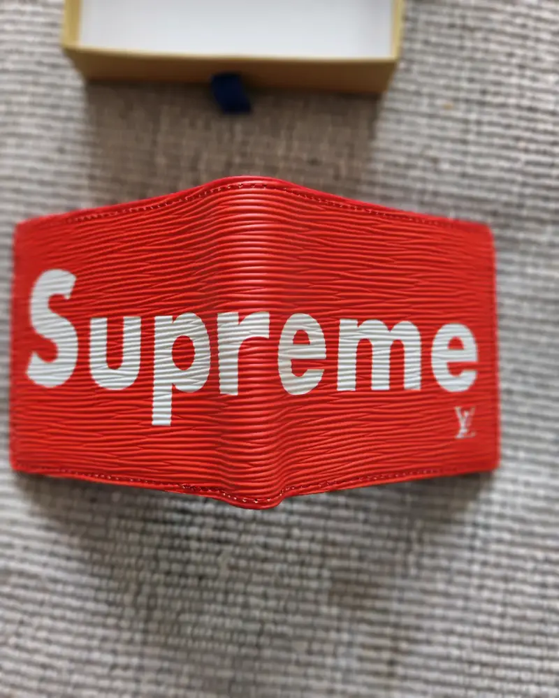 Billetera Louis Vuitton x Supreme roja de cuero - 2