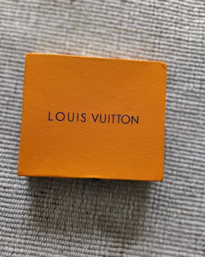 Billetera Louis Vuitton x Supreme roja de cuero - miniatura 4