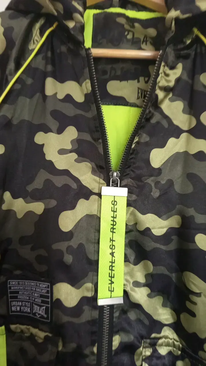 Chaqueta Camuflaje Everlast con capucha - 2