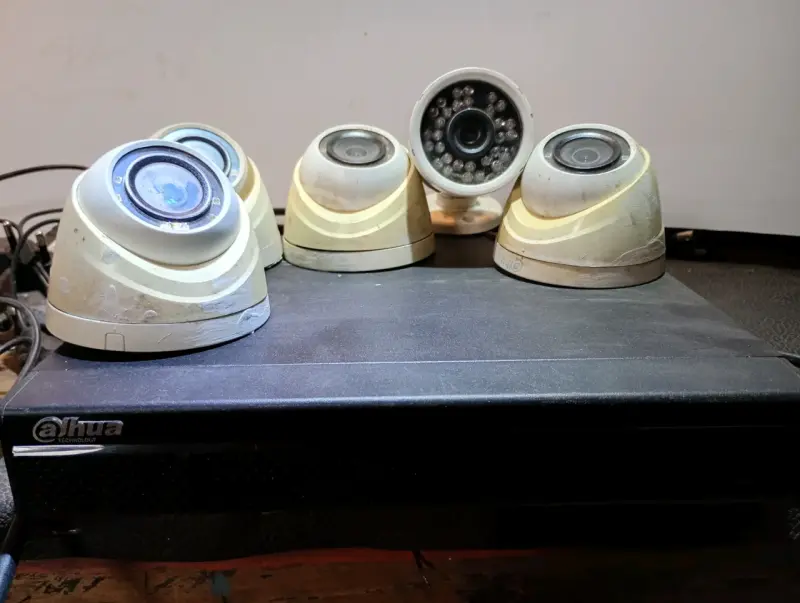 Sistema de Cámaras de Seguridad Dahua con DVR - 2