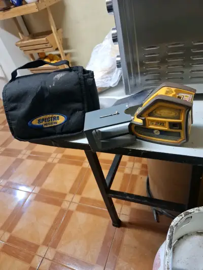 Nivel láser Spectra Precision 5.2XL con estuche - miniatura 1