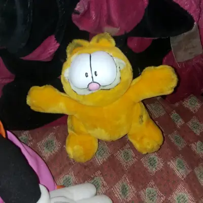 Peluche de Garfield amarillo suave - miniatura 2