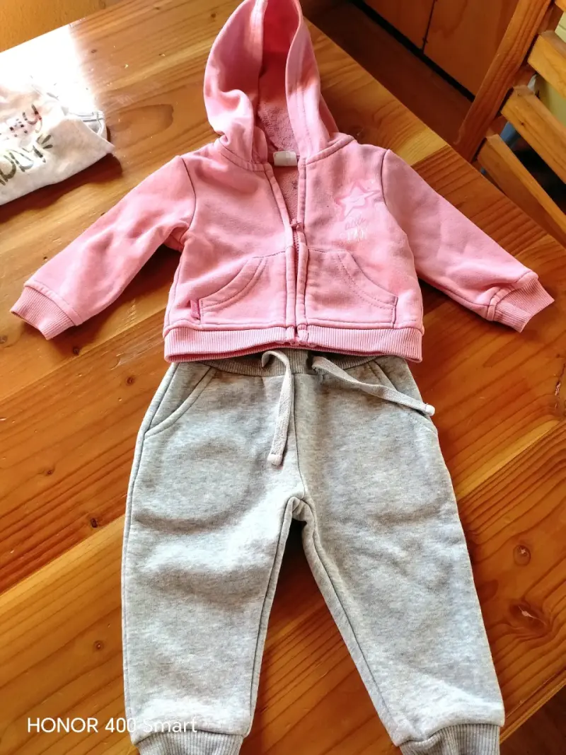 Conjunto de ropa para bebé con diseños florales y de conejito - 2