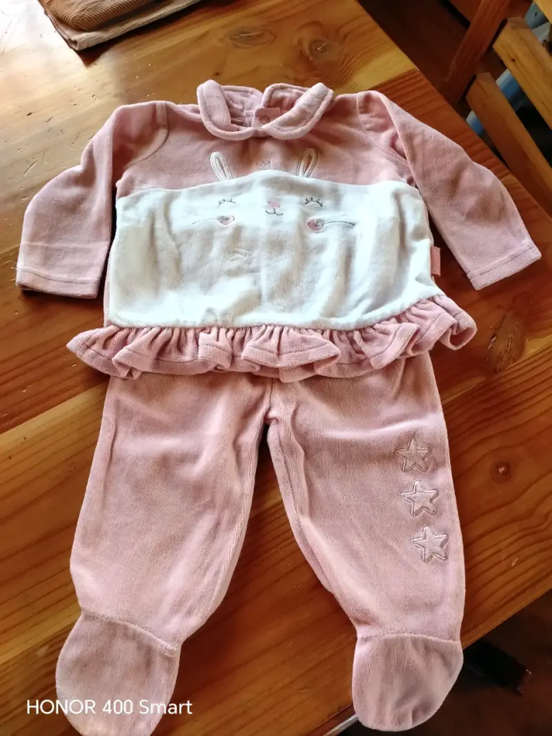 Conjunto de ropa para bebé con diseños florales y de conejito - 5