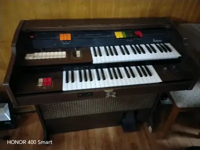 Órgano Electrónico Bontempi Vintage - miniatura 1
