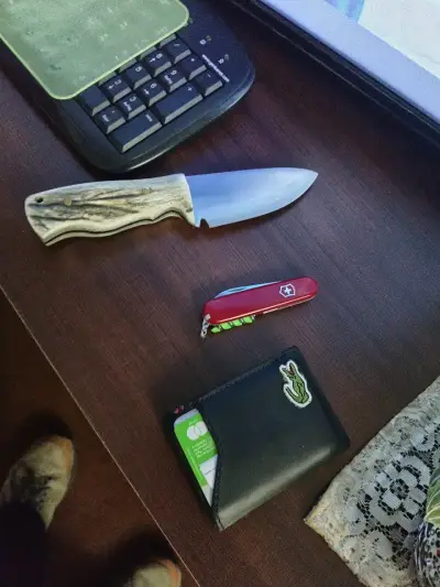 Cuchillo de caza - miniatura 2