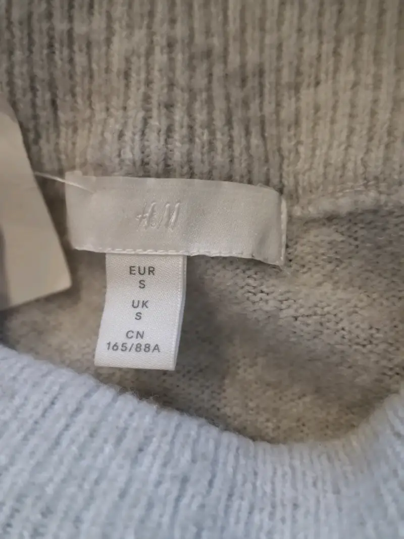 Suéter de lana beige con cuello amplio Talla S - 4
