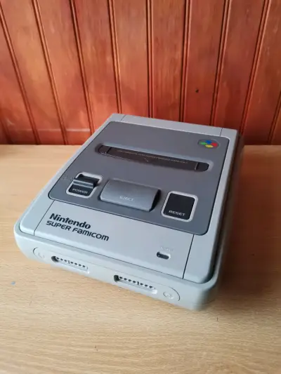 Consola Nintendo Super Famicom en buen estado - miniatura 1