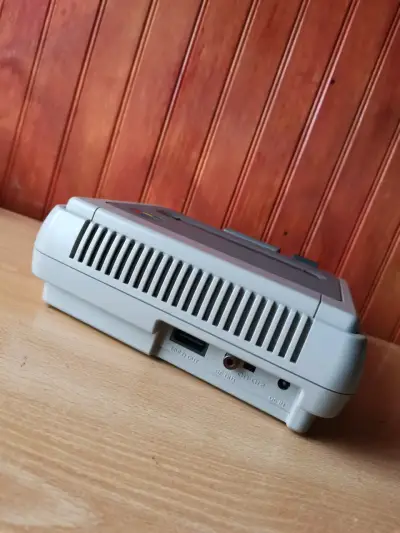Consola Nintendo Super Famicom en buen estado - miniatura 2