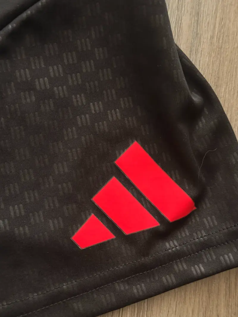 Short entrenamiento Colo-Colo Adidas negros 2026 - 3