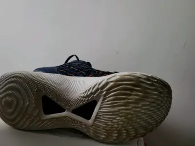 curry 9 talla 10us - miniatura 4