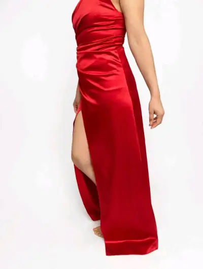 Vestido largo rojo de un solo hombro - miniatura 4