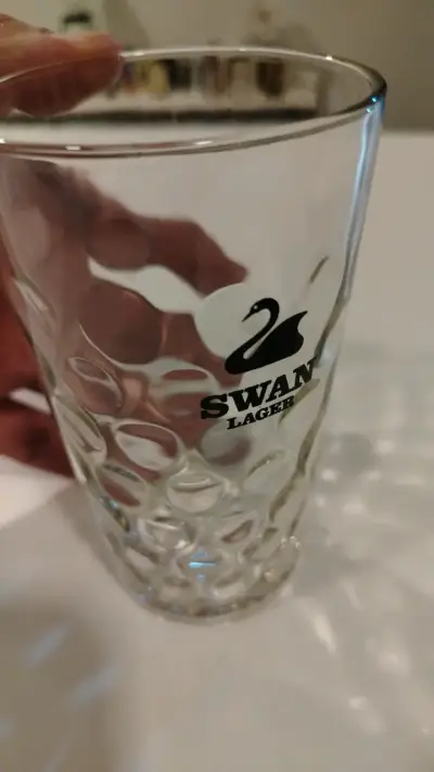 Vaso de cerveza Swan Lager de vidrio - miniatura 4