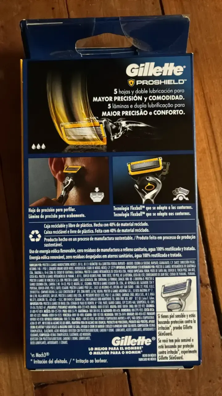 Máquina de Afeitar Recargable Gillette ProShield - 2
