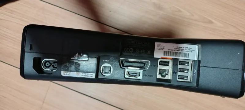 Xbox 360 Slim Desbloqueada - 5