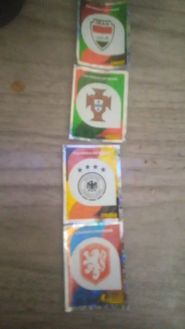 Set de láminas de fútbol de selecciones nacionales - 1
