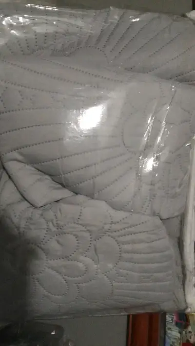 Cubrecama gris diseño floral para cama de 2 plaz - miniatura 3