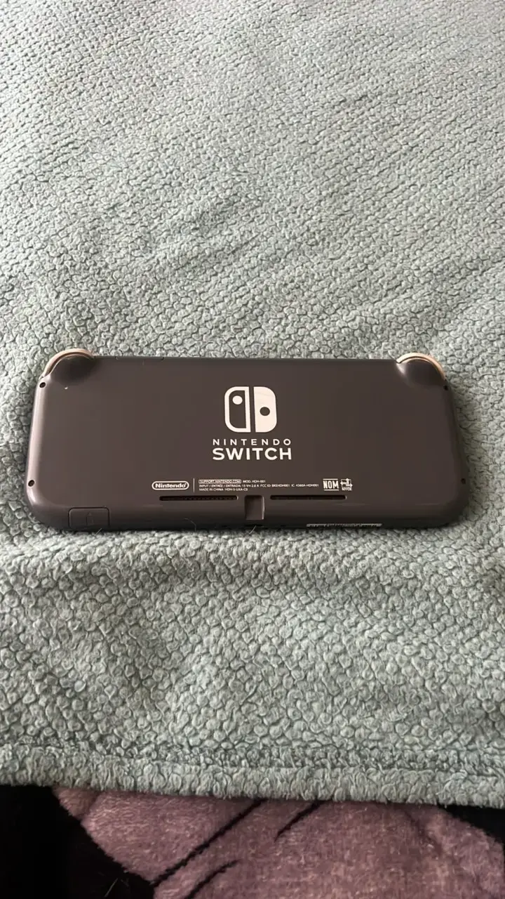 Nintendo Lite negra permeuto por Wii U negro - 2