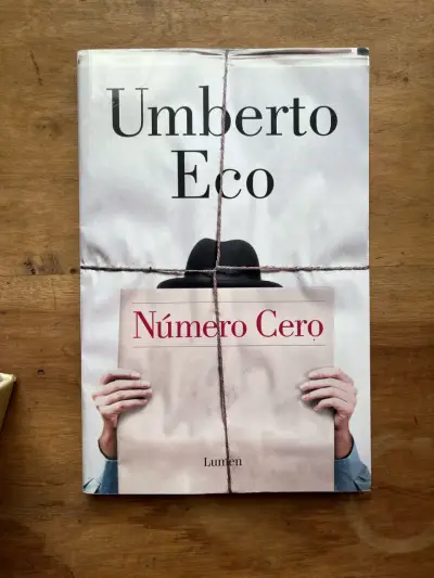 Libro 'Número Cero' de Umberto Eco - miniatura 1
