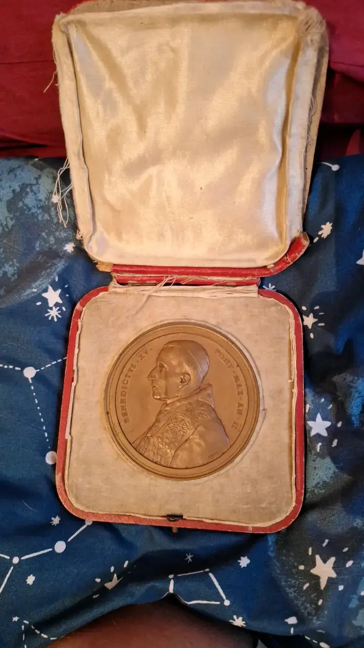 Medalla papal Benedicto XV