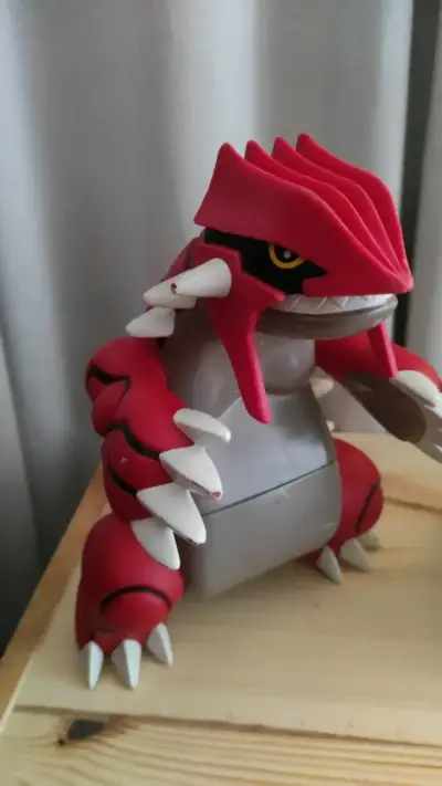 Figura de acción Groudon Pokémon - miniatura 2