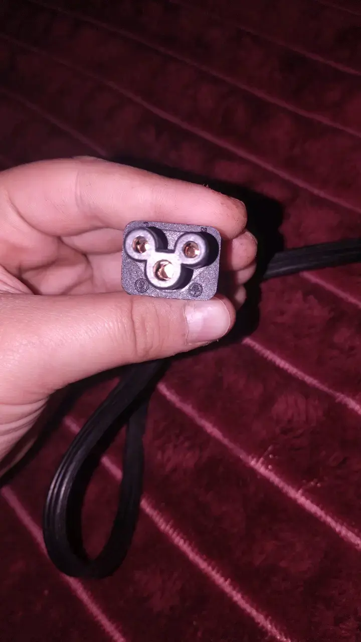 Parte de cargador para laptop - 3