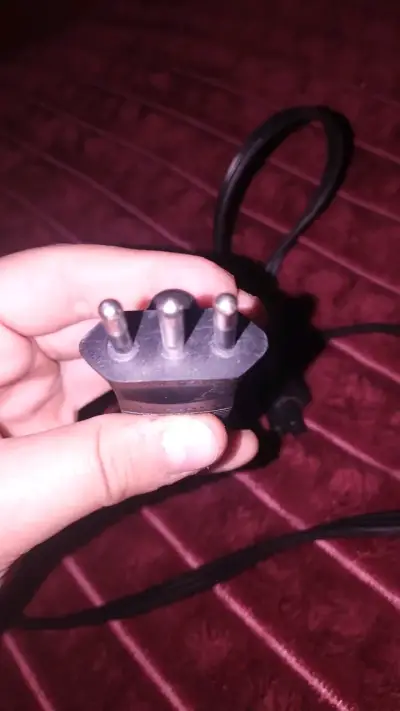 Parte de cargador para laptop - miniatura 5