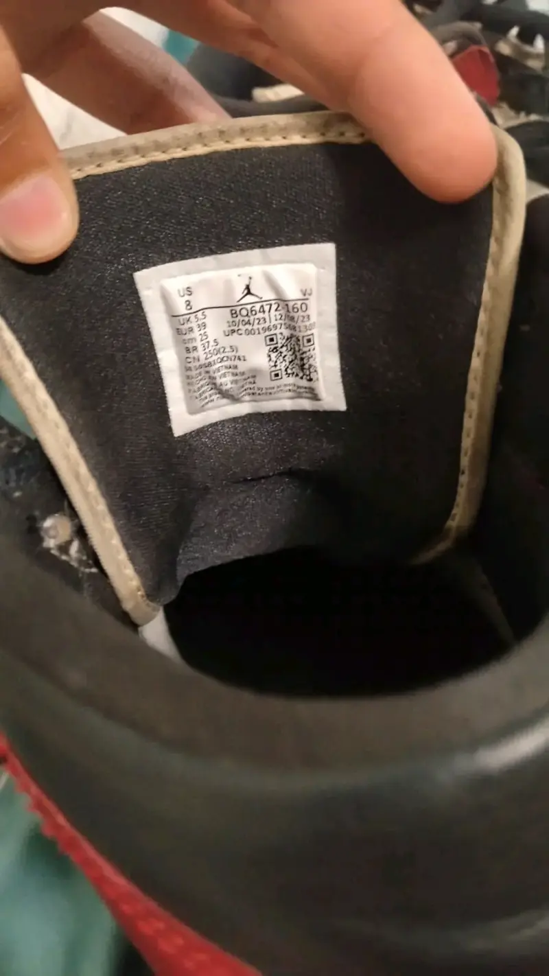 Zapatillas deportivas Air Jordan rojas y negras - 2