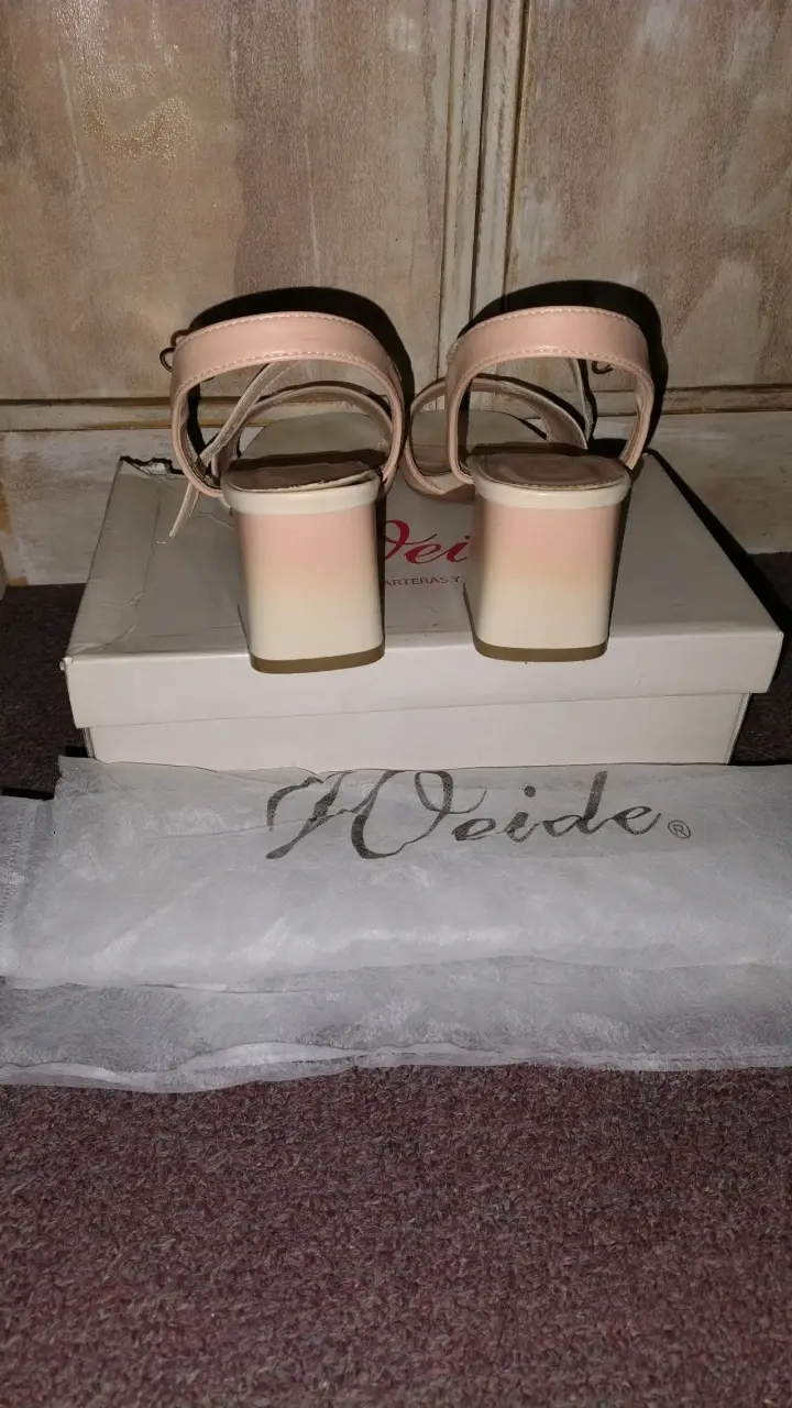 Sandalias de tacón Weide color beige número 38 - 3