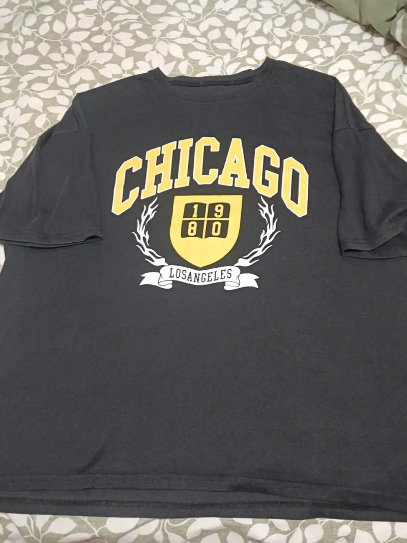 Polera negra con estampado Chicago 1980 - 1
