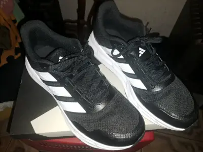 Zapatillas deportivas negras Adidas para hombre - miniatura 4