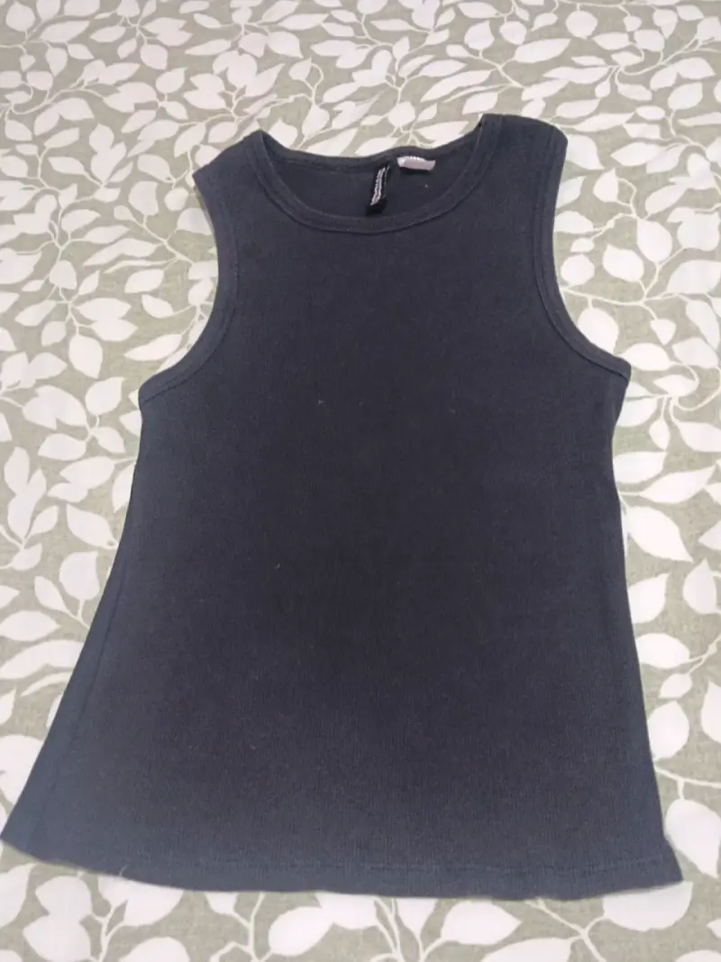 Polera sin mangas negra unisex - 1