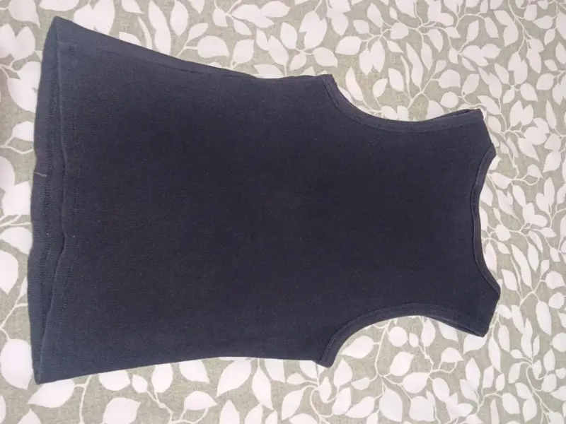 Polera sin mangas negra unisex - 2