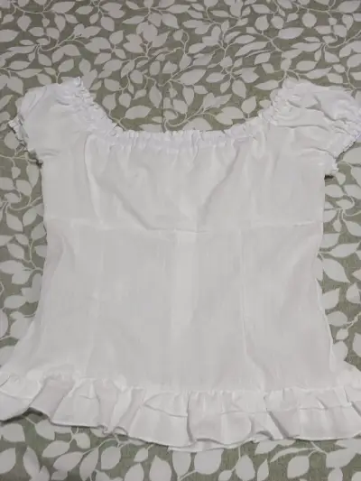 Blusa Blanca con Volantes para Mujer - miniatura 2