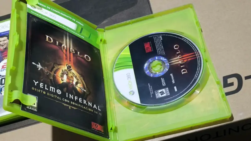 Juego Diablo III para Xbox 360 con expansión - 2