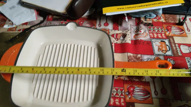 Sartén grill cuadrado de cerámica con mango naranja