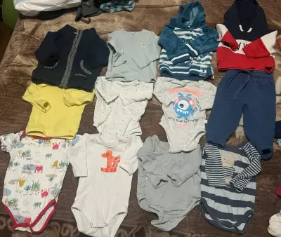 Lote de ropa de bebé variada en buen estado 3-6 M - miniatura 1
