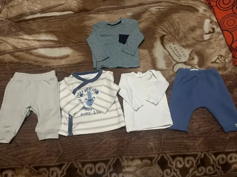 Lote de ropa de bebé variada en buen estado 3-6 M - 6