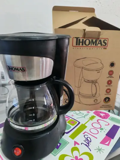 Cafetera Thomas TH-830 800W con Jarra de Vidrio - miniatura 1