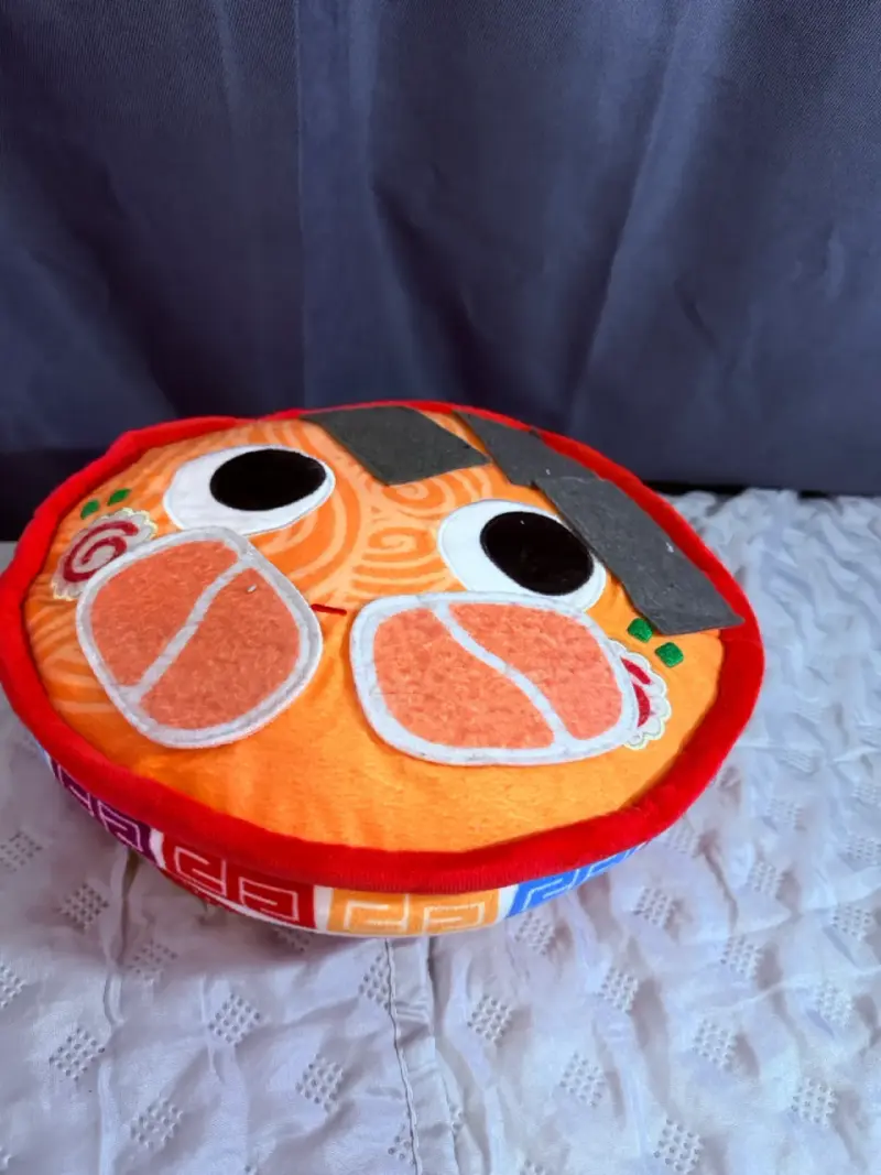 Peluches variados de animales y figuras - 3