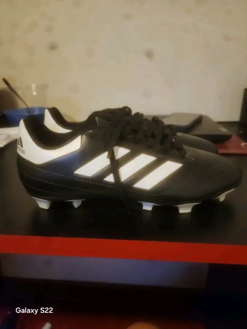 Zapatillas de fútbol Adidas talla 38,5 como nuevas - 3