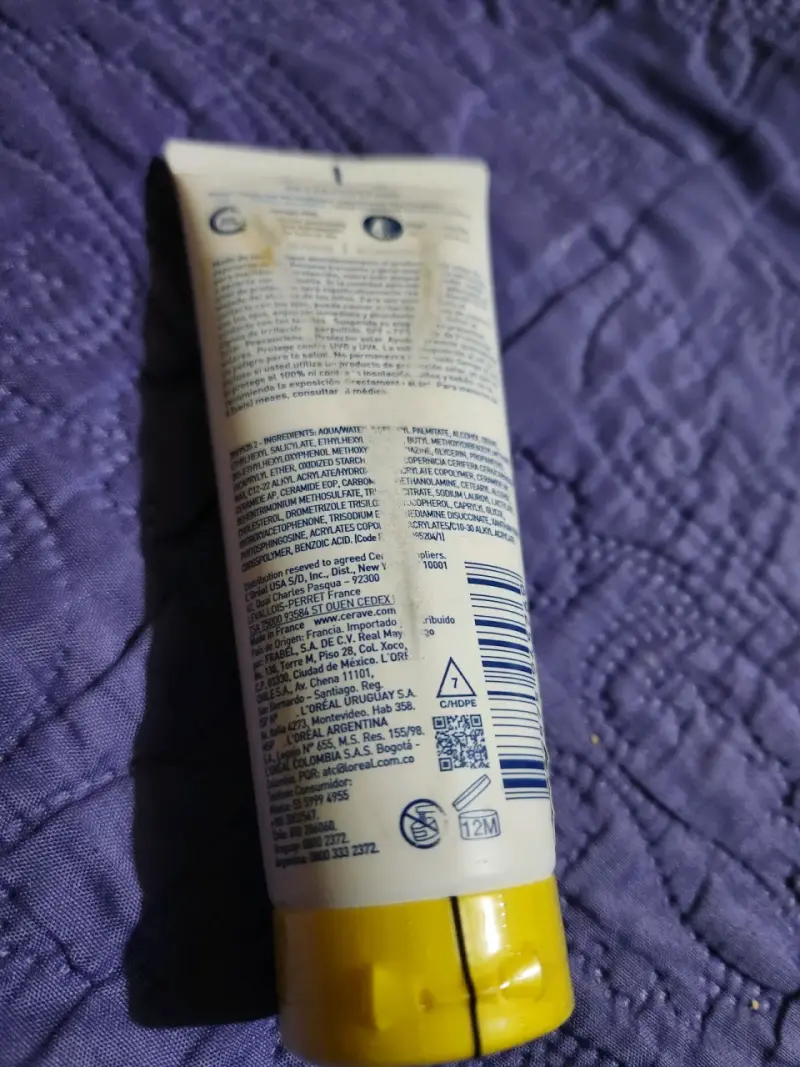 Protector Solar CeraVe SPF 50+ Hidratante - 2