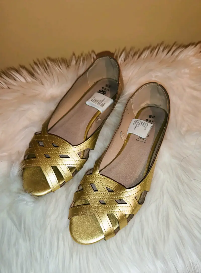 Sandalias doradas talla 38 marca URB - 2