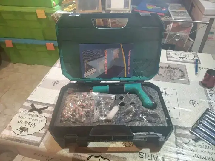 Juego de dados de impacto en estuche verde - 4